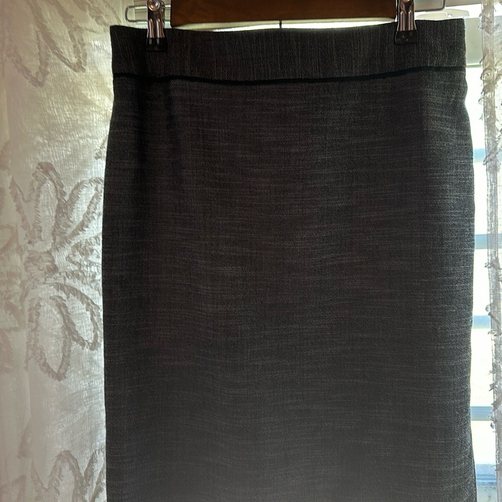 Anne Taylor Pencil skirt